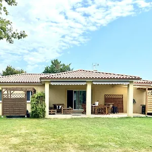 magnifique-villa-avec-jacuzzi.midi-pyreneeshotels.com/